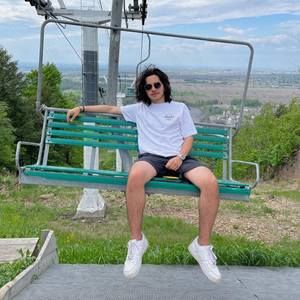 Meet your Posher, Daniel